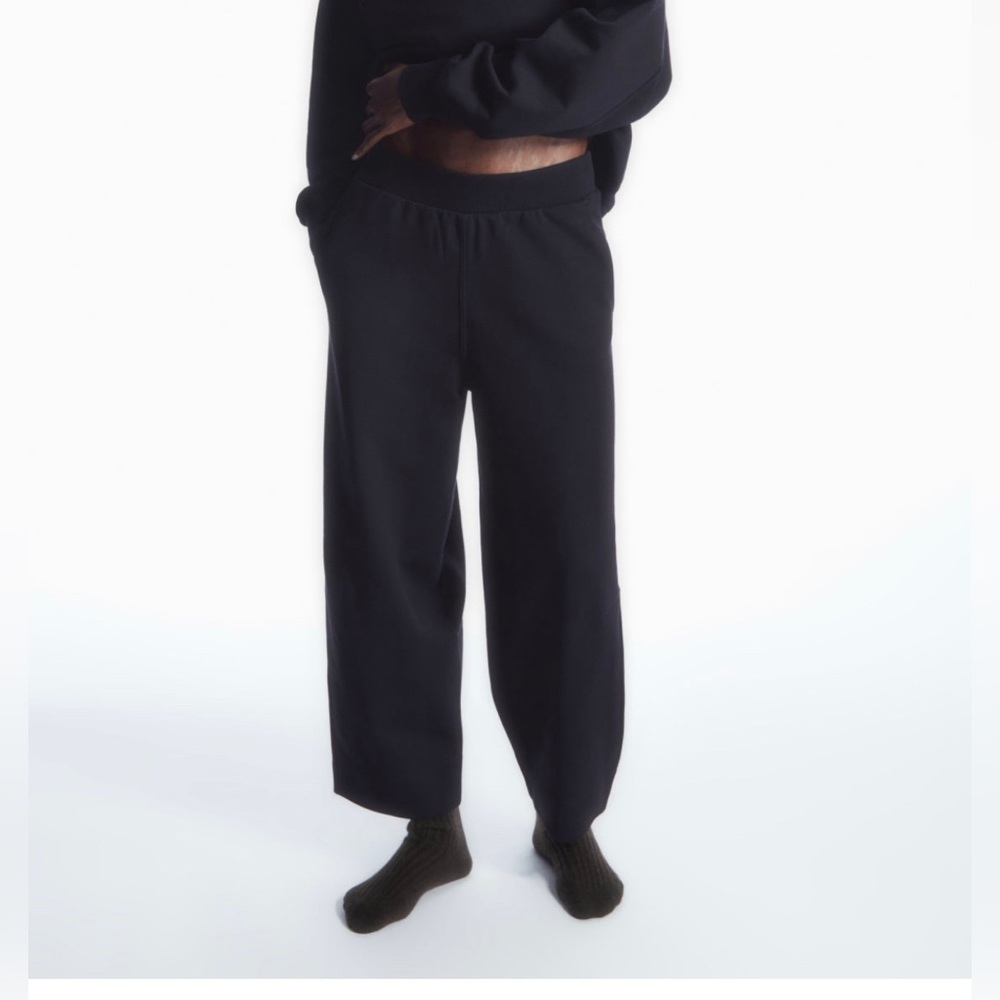 COS Barrel Leg Cropped Joggers